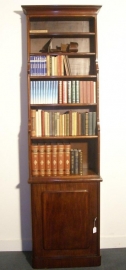 Antieke kast / mahonie boekenkast zeer hoog en smal. (No.77123)