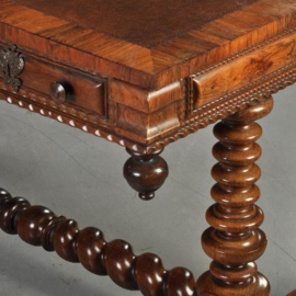 Antieke bureaus / 18e eeuwse  schrijftafel in Palissander met leer en 3 laden (No.240641)