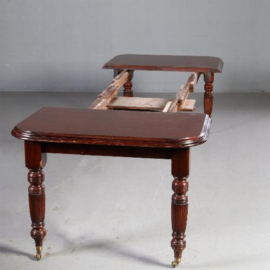 Antieke tafel / Engelse pull out of coulissentafel in mahonie ca. 1875 voor 12 personen (No.651519)