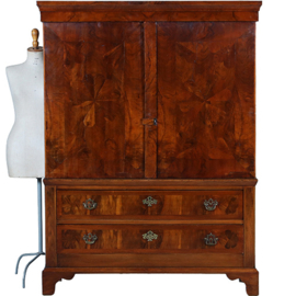 Luierkabinetje met marqueterie van stervormige-bloemen ca 1690 (No.391130)