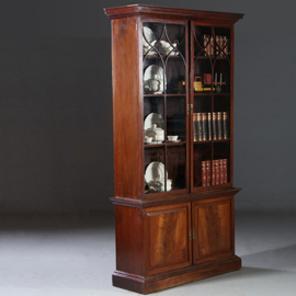 Antieke kasten / Hoge ondiepe Engelse bibliotheekkast in mahonie ca 1840 (No.862465)