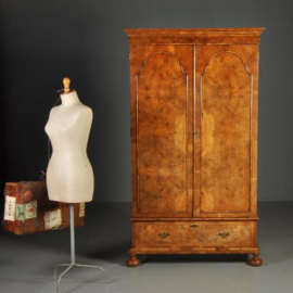 Antieke kast / Wortelnoten garderobe kast of "kapstok met deuren" ca. 1880  (No.421831)