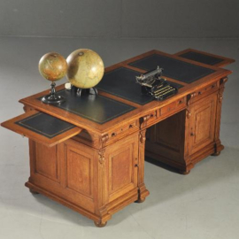 Antieke bureaus / statig herenbureau met 3 donkerblauw lederen schrijfvlakken ca. 1875 (No.101121)