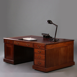 Zeer groot formaat partnerbureau ca 1880 met rood leer ingelegd (No.211785)