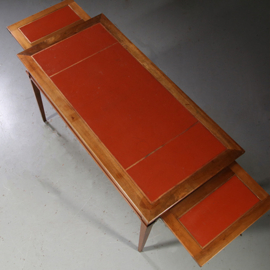 Kersenhouten schrijftafel of grote sidetable met rood leer ca. 1855 (No.913160)