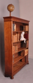 Antieke kast / strakke open boekenkast gemerkt: Horrix ca. 1870 (No.471001)
