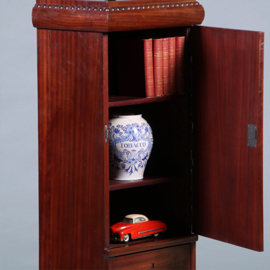 Art deco Zuilvormige kast of kastvormige zuil met 1 deur en twee kleine laden ca 1915 (No.431540)