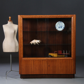 Antieke kasten / Art Deco vitrine Wengé en noten ca. 1925 drie-zijdig glas (No.891510)