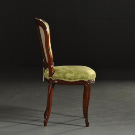 Antieke stoelen / 1 Rococo eetkamerstoel in mahonie ca. 1755 met zijdedamast (No.210852)