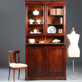 Hoge boekenkast mahonie  met archiefklep en prachtig oud glas ca. 1830 (No.920305)