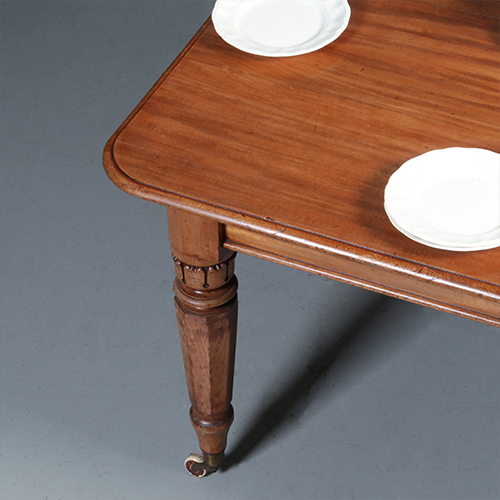 Eetkamertafel tot 12 personen Victoriaans ca 1860 in mooie oude kleur (No.301880)