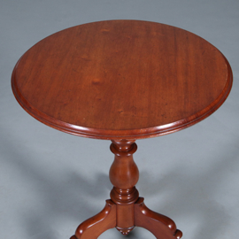 Ronde Willem III wijntafel op driesprant met geprofileerd blad ca 1860 (No.450325)