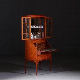 Antieke bureaus / Notenhouten secretaire ca. 1900 met 3-zijdig beglaasde vitrine (No.542447)