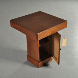 Antieke bijzettafels / Art deco  tafelkastje of bijzettafel met deurtje in de voet ca. 1930 (No.281112)