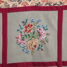 Wandkleed 6 verschillende carrés met bloemen in kader van floraal tapisserie (No.262105)