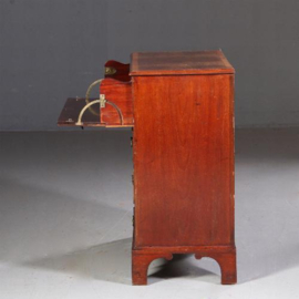 Antieke kasten / Kleine strakke commode met schrijfklep ca. 1820  in doorleefde kleur (No.661753)