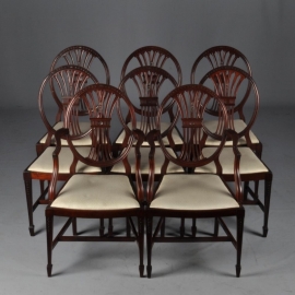 Antieke stoelen / Stel van 8 Engelse eetkamerstoelen  2 met armleuningen mahonie ca. 1925 Bekleding naar wens(No.673011)