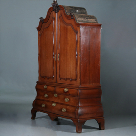 Dubbel gebogen kabinet in prachtige oude kleur 18e eeuws [No.843057)