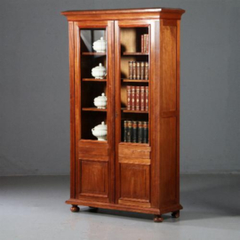 Antieke kasten /  Strakke 19e eeuwse 2-deurs boekenkast in mahonie (No.840147)