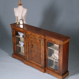 Engelse Credenza in noten met inlegwerk en brons ca 1860 (No.391115)