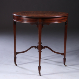 Salontafel in de hoge 19e eeuwse traditie, fraai ingelegd  door P E GANE - Artistic Furniture - ca 1900 (No.222160)