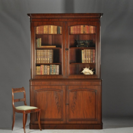 Antieke kast / Hoge antieke boekenkast / servieskast 2,39 m. Engels ca. 1840 Planken verstelbaar (No.601445)