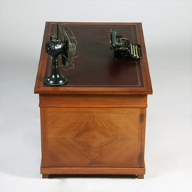 Oesterfineer ingelegd bureau met bureau stoel in bekleding naar wens (No.320435)#