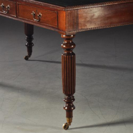 Antieke bureaus / Partner schrijftafel 2 m. lang in mahonie 6 laden ca. 1925 met groen leer (No.111699)