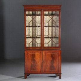 Antieke kast / Engelse servieskast / boekenkast 1860 in mahonie met bloemmahonie en fijn inlegwerk (No.630950)