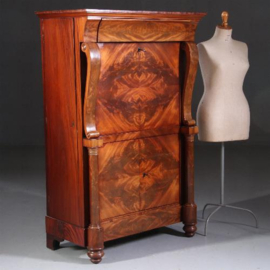 Antieke bureaus / Hollands vroeg Biedermeier secretaire met zijdeuren met ruimte voor boeken (No.810942)