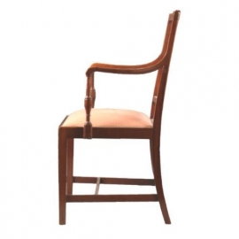 Antieke stoelen / Stel van 2 strakke mahonie arm-stoelen / bureaustoelen (No.731402)
