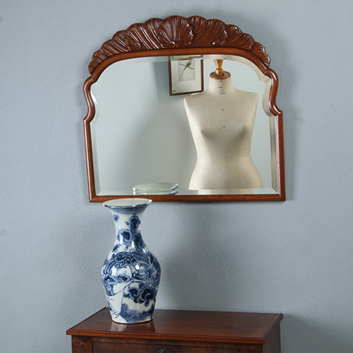 Brede Soester spiegel met facet en gestoken kroontje ca 1890 (No.290808) - 0.67 m Hoog.