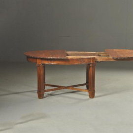 Antieke tafel /  Eetkamertafel uittrekbaar ovaal tot zeker 12 personena. 1910 (No.472164)