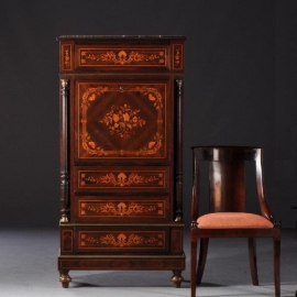 Antieke bureaus / Franse Napoleon III marqueterie secretaire ca. 1880 met uitbundig marquetterie en brons (No.840321)