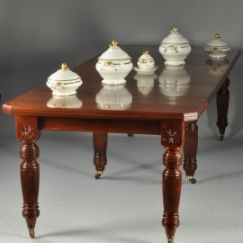 Antieke tafel / Engelse coulissentafel ca. 1875 met 4 prachtige inlegbladen totaal ca. 3,10 m. lang (No.669901)