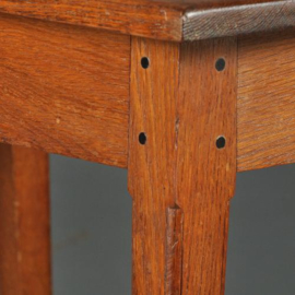 Antieke bijzettafels / Bijzetafel ca. 1905 door Willem Penaat voor 't Binnenhuis (No.402561)