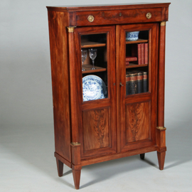 Kleine Empire boekenkast ca 1815 in mahonie met bloemmahonie (No.452455)