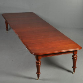 Antieke tafel / Mahonie eetkamertafel / vergadertafel ruim 4 m. lang voor zeker 18 personen (No.270549)