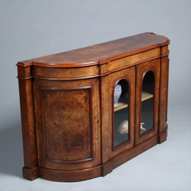 Blonde notenhouten credenza met kwartronde zijkasten ca 1850 fraaie ingelegde details (No.431545)