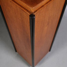 Antieke bijzettafel / Eikenhouten zuil Haagse School ca. 1915  met gezwarte stijlen  (No.702547)
