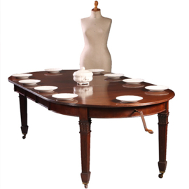 Engelse mahonie wind out table ca 1870 met slinger en drie bladen geschikt voor 10 personen  mooie oude kleur  (No.971710)