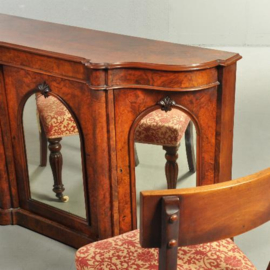 Antieke kast / Victoriaanse serpentien credenza ca. 1850 wortelnoten (No.212251)