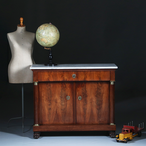 Empire Penantkast ca 1810 in mahonie met marmer blad (No.300215)