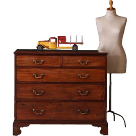 Antieke ladenkasten / Georgian III Commode ±1800 in doorleefd mahonie (No.841284)