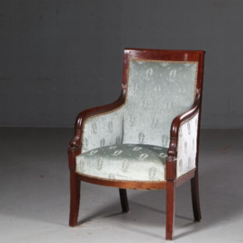 Antieke stoelen / Stel van 2 empire Bergères, 2e periode, mahonie met blauw velours (No.602118)