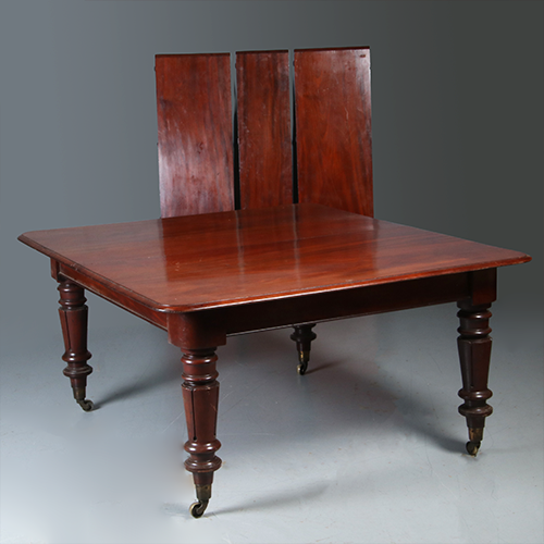 Lange brede eetkamertafel of vergadertafel tot 2.7 m. voor 14 familieleden of 10 collega's (No.303015)
