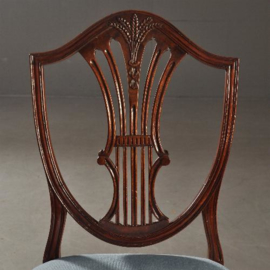 Antieke stoelen / Stel van 8 Engelse mahonie eetkamerstoelen ca. 1925 in lichtblauw velours (No.250437)