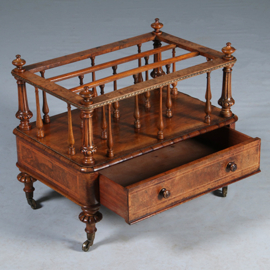 Wortelnoten Canterbury met lade gesig Gillow brons beslag en inlegwerk ca. 1850 (No.283005)#