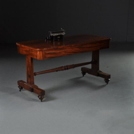 Antieke bureaus /  schrijftafel / Sidetable in mahonie met 2 laden ca. 1825 (No.530936)