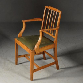 Antieke stoelen / Stel van 4 armstoelen / eetkamerstoelen ca. 1920 met groen leer of stoffering naar wens (No.781099)